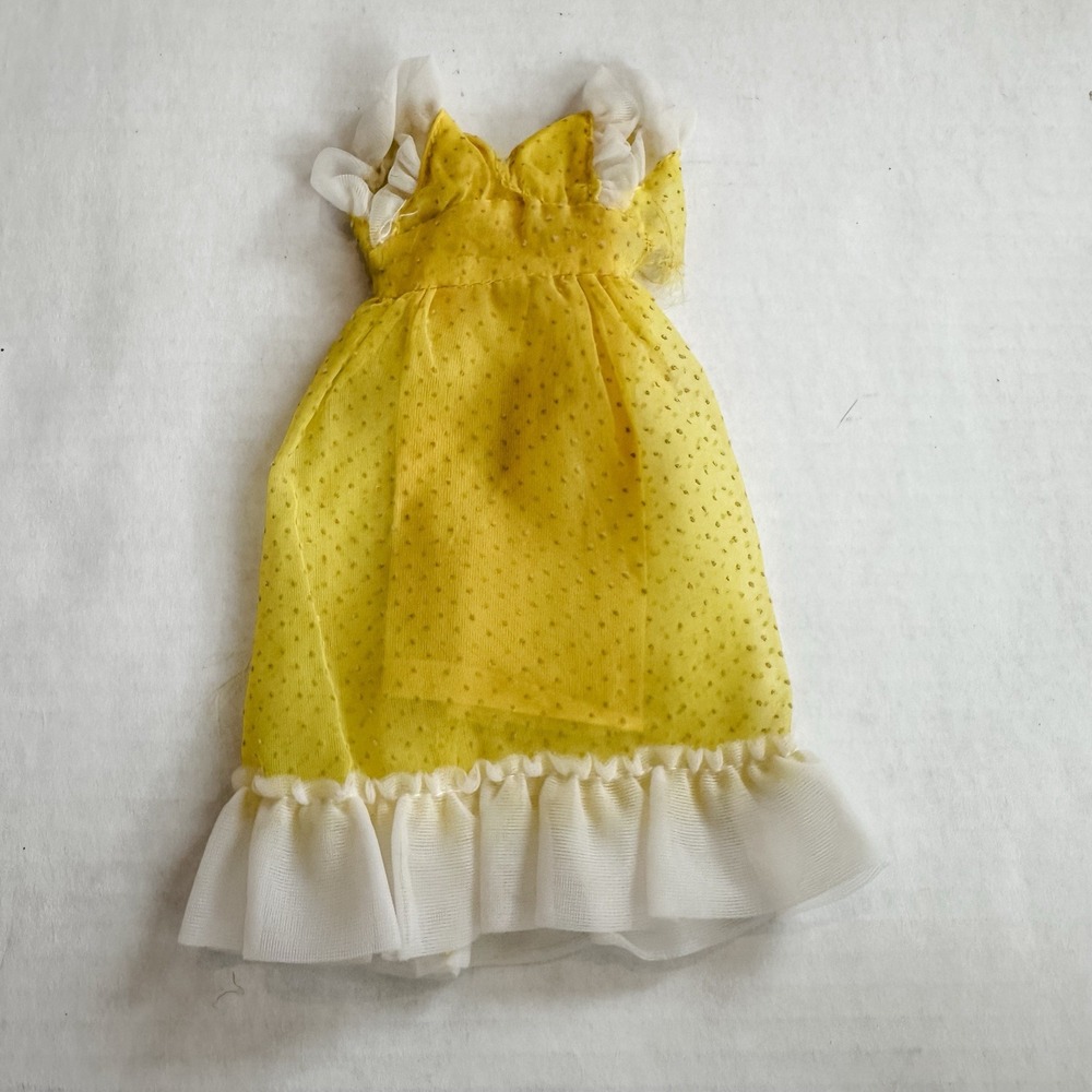 1975 Vintage Barbie 7417 Best Buy Yellow Polka‎ Dot Dress